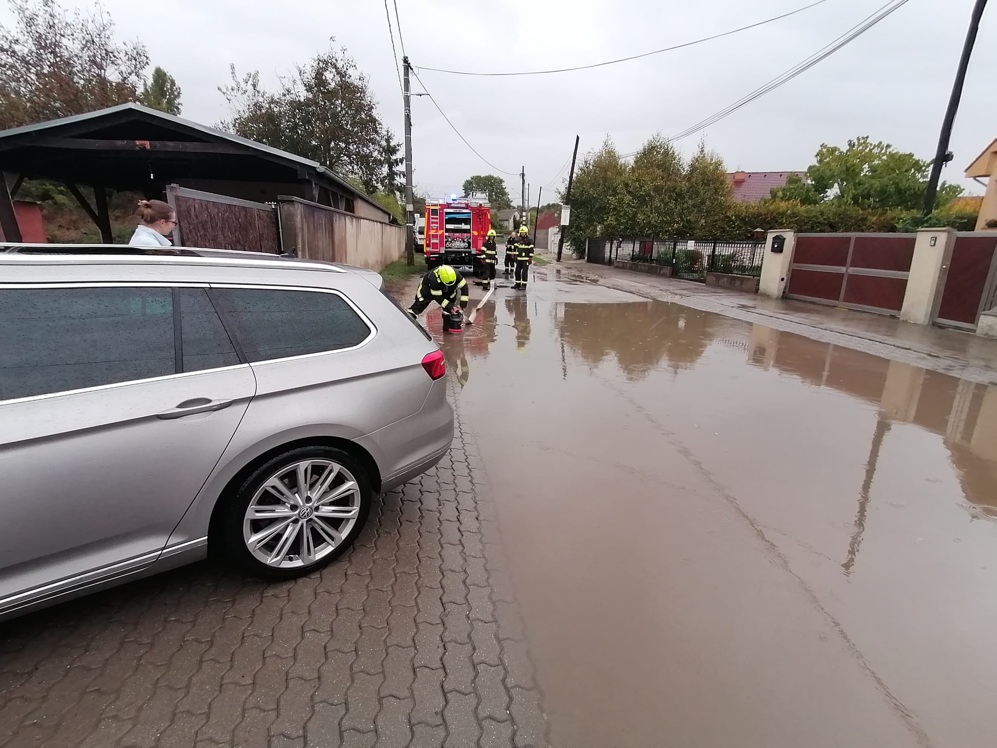 Odčerpávanie zatopených komunikácií